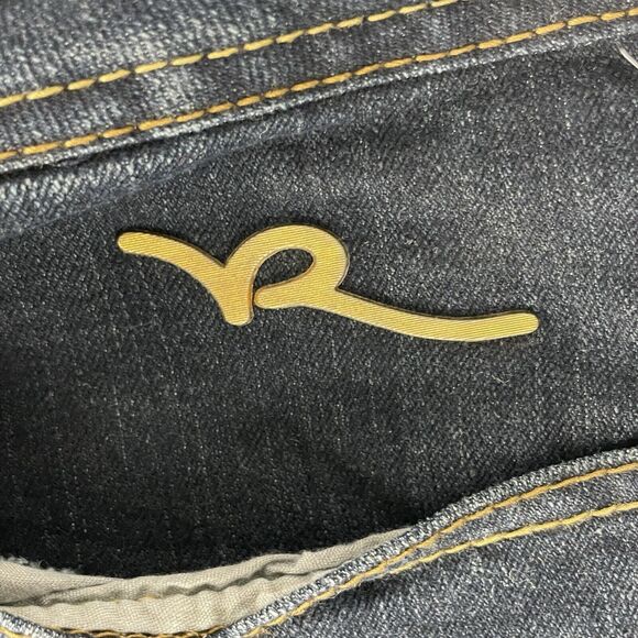 Rocawear Ladies Skimmer Stretch Bermuda Shorts Size 11 NWT - Picture 4 of 9